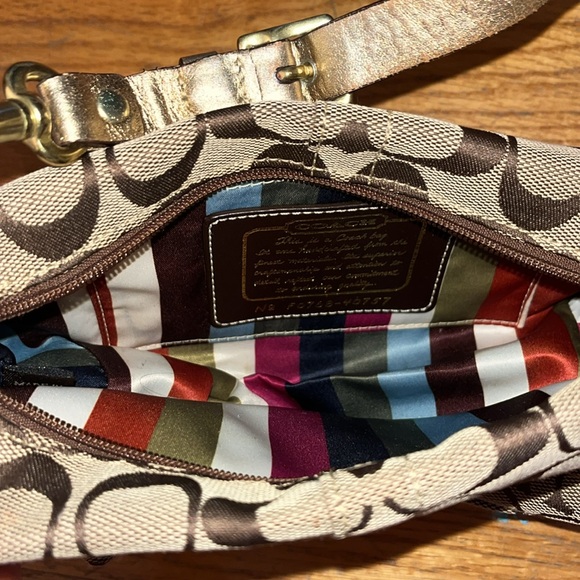 Trendy Coach croissant bag - Picture 2 of 3